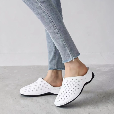 Сабо закрытые женские на лето натуральная кожа белые YL214-1