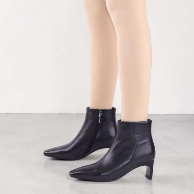 Полусапоги женские натуральная кожа черные K511-1