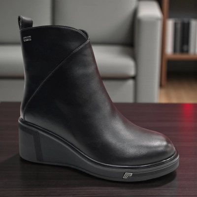 Ботинки женские зимние PINDIAN прессованная кожа черные 11079