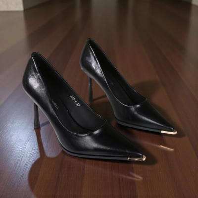 Туфли женские на каблуке GUOQISONG G&S искусственная кожа черные JH3-1 Туфли женские на каблуке GUOQISONG G&S искусственная кожа черные JH3-1