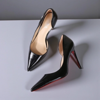 Туфли женские на каблуке GUOQISONG G&S искусственная кожа черные M1-7 Туфли женские на каблуке GUOQISONG G&S искусственная кожа черные M1-7