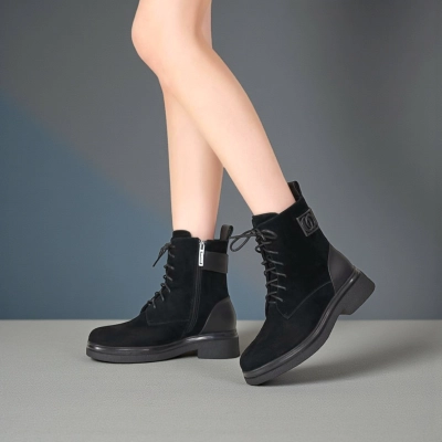 Женские зимние ботинки на каблуке GMA73-2 натуральная замша черные