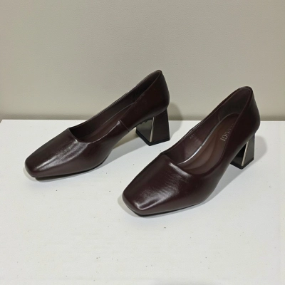 Туфли женские на каблуке искусственная кожа шоколадные 12054