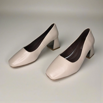 Туфли женские на каблуке искусственная кожа кремовые 12055