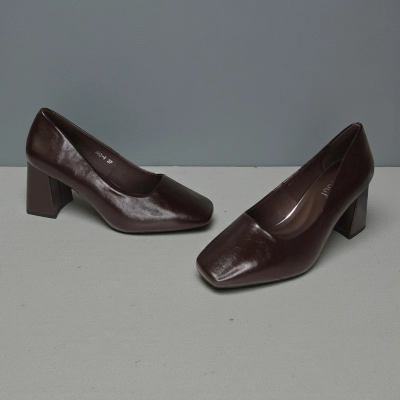 Туфли женские на каблуке искусственная кожа шоколадные 12058