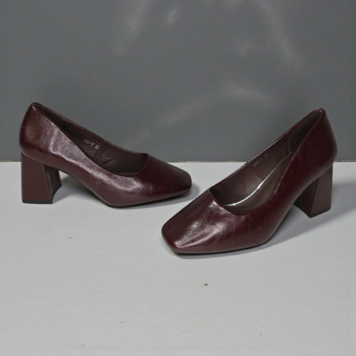 Туфли женские на каблуке искусственная кожа шоколадные 12064