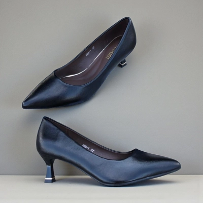 Туфли женские лодочки искусственная кожа черные 12154 Туфли женские лодочки искусственная кожа черные 12154