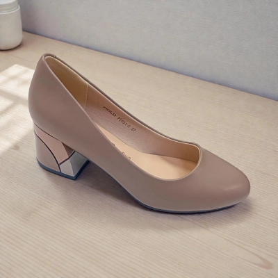 Туфли женские MOLO прессованная кожа бежевые 12455