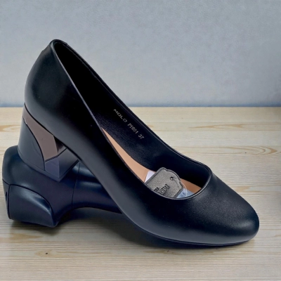 Туфли женские MOLO прессованная кожа черные 12464