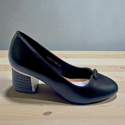 Туфли женские MOLO прессованная кожа черные 12478 Туфли женские MOLO прессованная кожа черные 12478