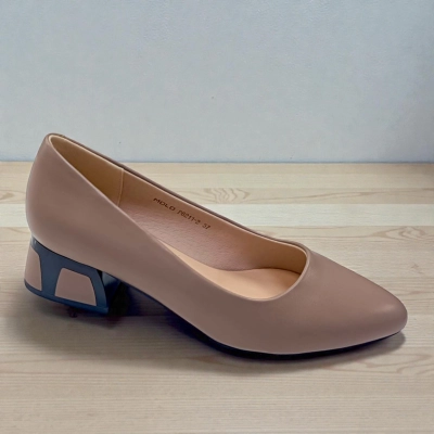 Туфли женские MOLO прессованная кожа бежевые 12480