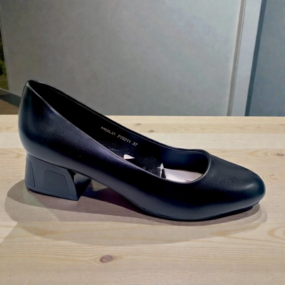 Туфли женские MOLO прессованная кожа черные 12482