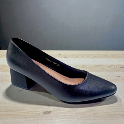 Туфли женские MOLO прессованная кожа черные 12485