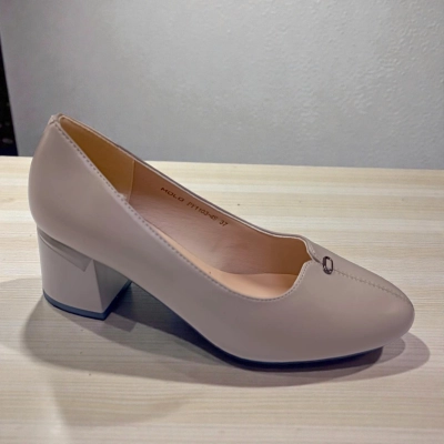 Туфли женские MOLO прессованная кожа бежевые 12495