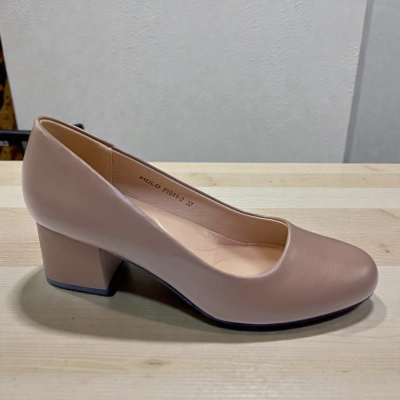 Туфли женские MOLO прессованная кожа бежевые 12504