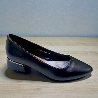 Туфли женские MOLO прессованная кожа черные 12522