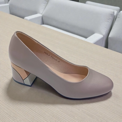 Туфли женские MOLO прессованная кожа капучино 12533