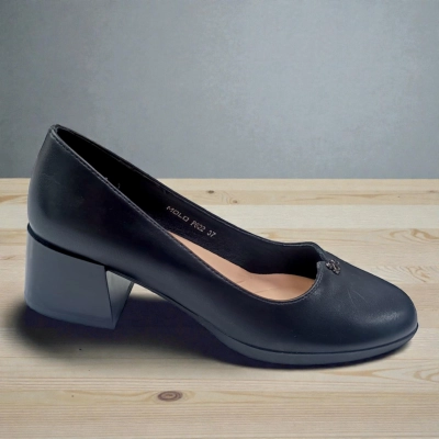 Туфли женские MOLO прессованная кожа черные 12538