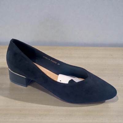 Туфли женские MOLO прессованная замша черные 12553