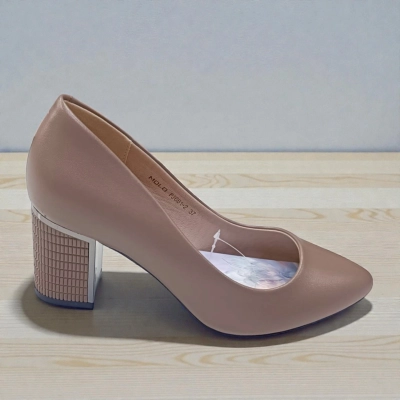 Туфли женские MOLO прессованная кожа бежевые 12557