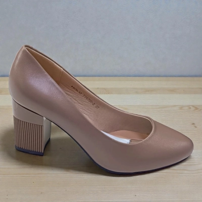 Туфли женские MOLO прессованная кожа бежевые 12576