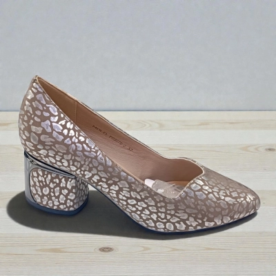 Туфли женские MOLO прессованная кожа бежевые 12577