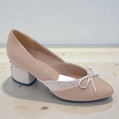 Туфли женские MOLO прессованная кожа бежевые 12581