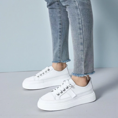 Кроссовки женские баталы натуральная кожа белые DB569-1