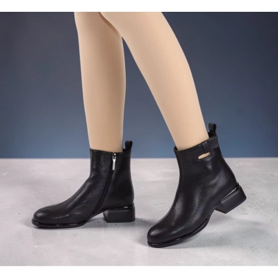 Полусапоги женские натуральная кожа черные K492-1 Полусапоги женские натуральная кожа черные K492-1