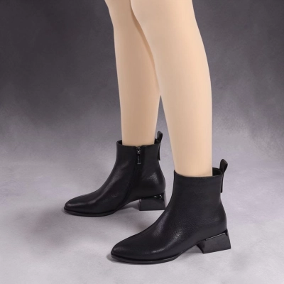 Полусапоги женские натуральная кожа черные K495-1 Полусапоги женские натуральная кожа черные K495-1