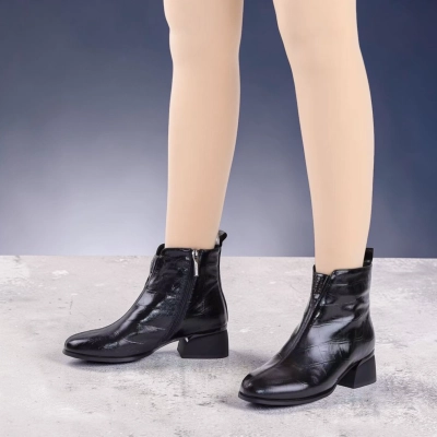 Полусапоги женские натуральная лак кожа черные K500-2 Полусапоги женские натуральная лак кожа черные K500-2