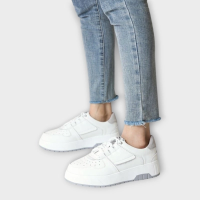 Кроссовки женские летние CARDICIANA натуральная кожа белые Y200-1 Кроссовки женские летние CARDICIANA натуральная кожа белые Y200-1