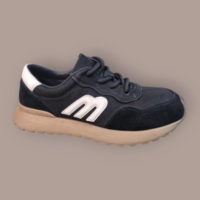 Кроссовки женские Ivva натуральная кожа черные 13312