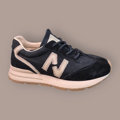 Кроссовки женские Ivva натуральная кожа черные 13316